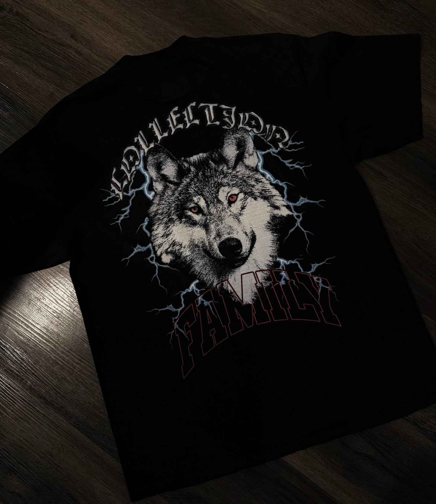 "Collection Family" Black wolf tee